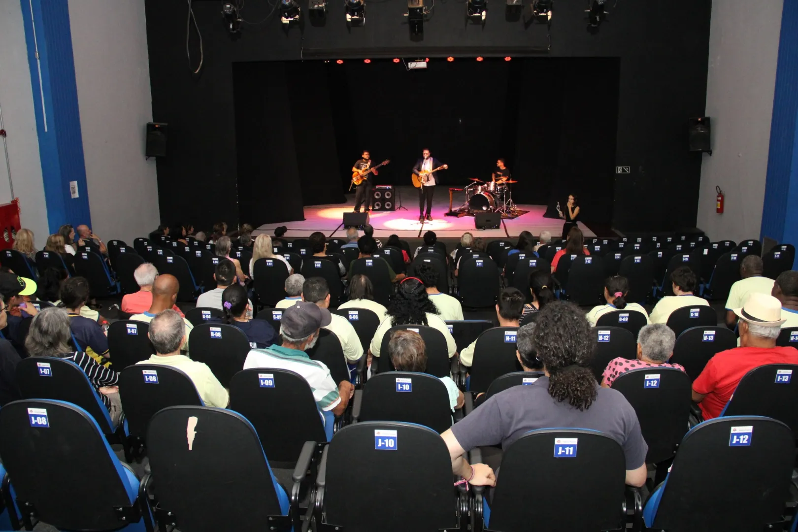 MÚSICA DO BEM REÚNE TALENTO, CULTURA E INCLUSÃO EM EVENTO PARA PÚBLICO 60+